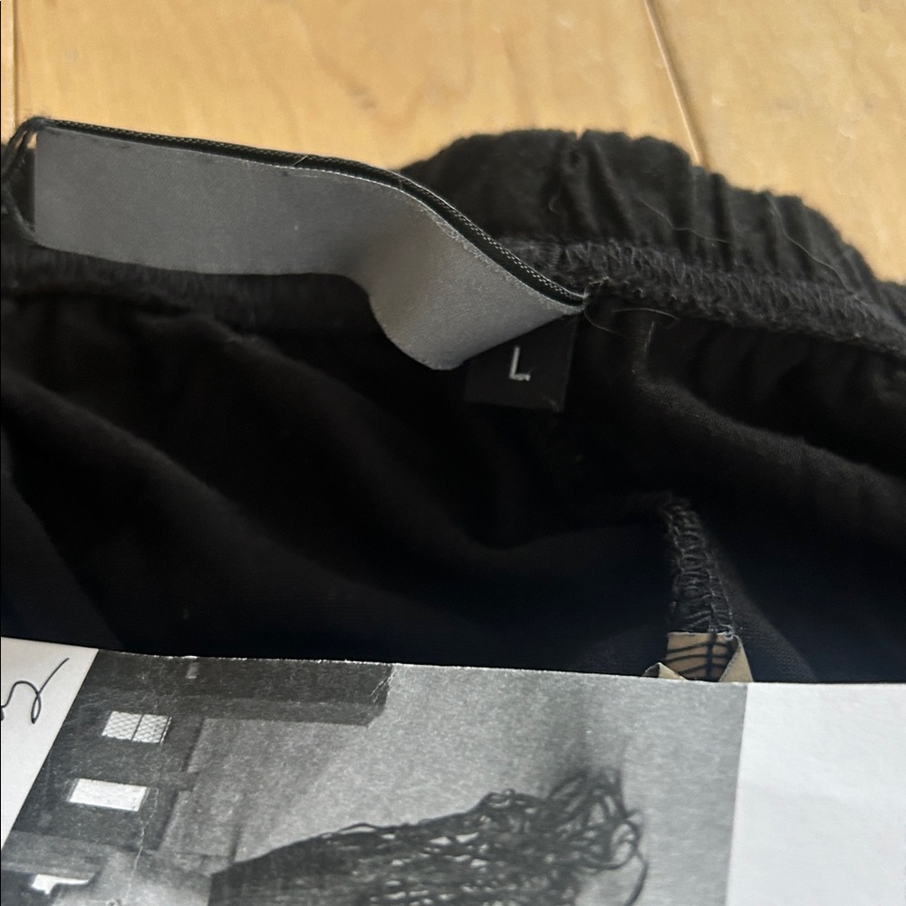 NEW Cynthia Ashby black capri leggings - Picture 8 of 10